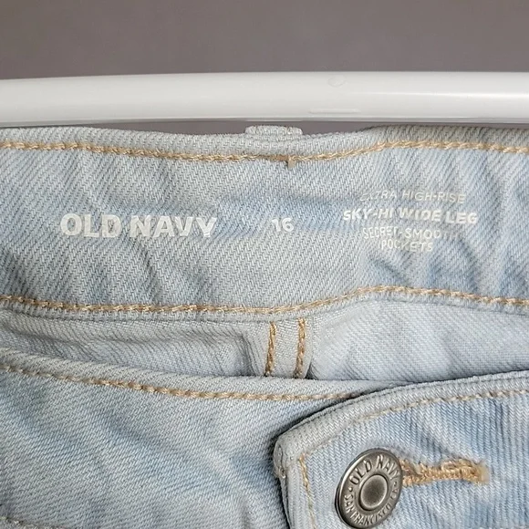 Old Navy Jeans - Picture 3 of 4